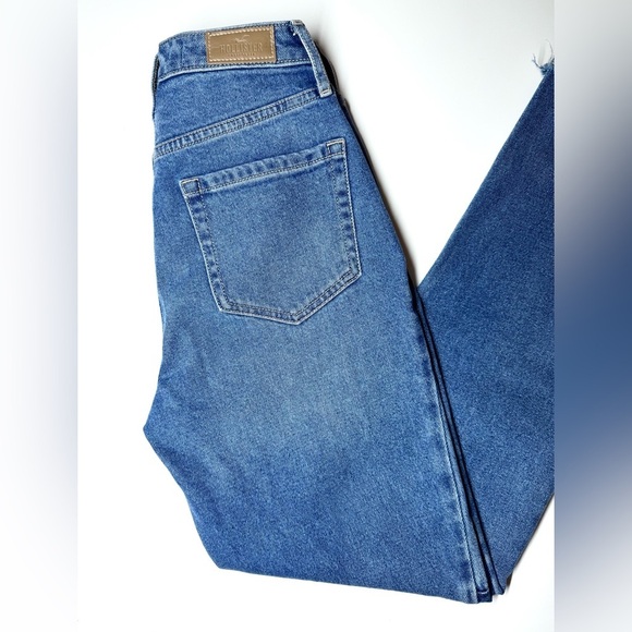 Hollister Women’s Ultra High-Rise Mom Jeans Size- W 23 / L 27 - Picture 9 of 11